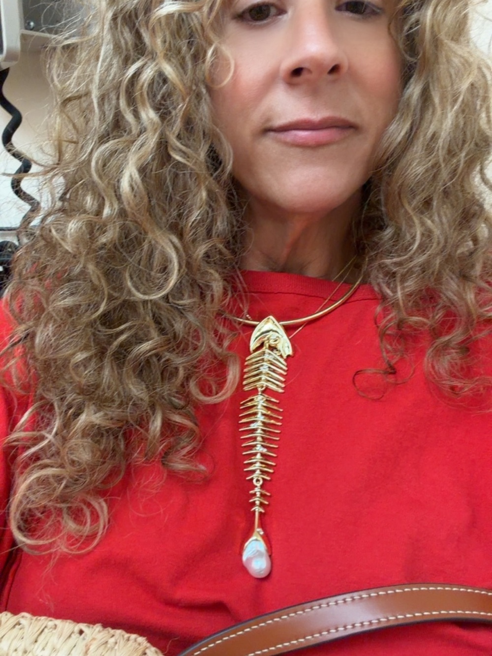 Gold Fishbone Pendant Necklace with Pearl Drop